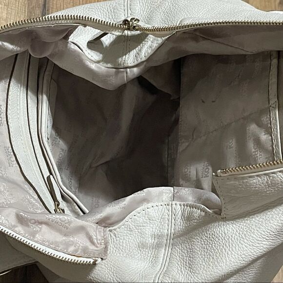 Michael Kors Soft Leather Ivory Large Bag - Picture 9 of 11
